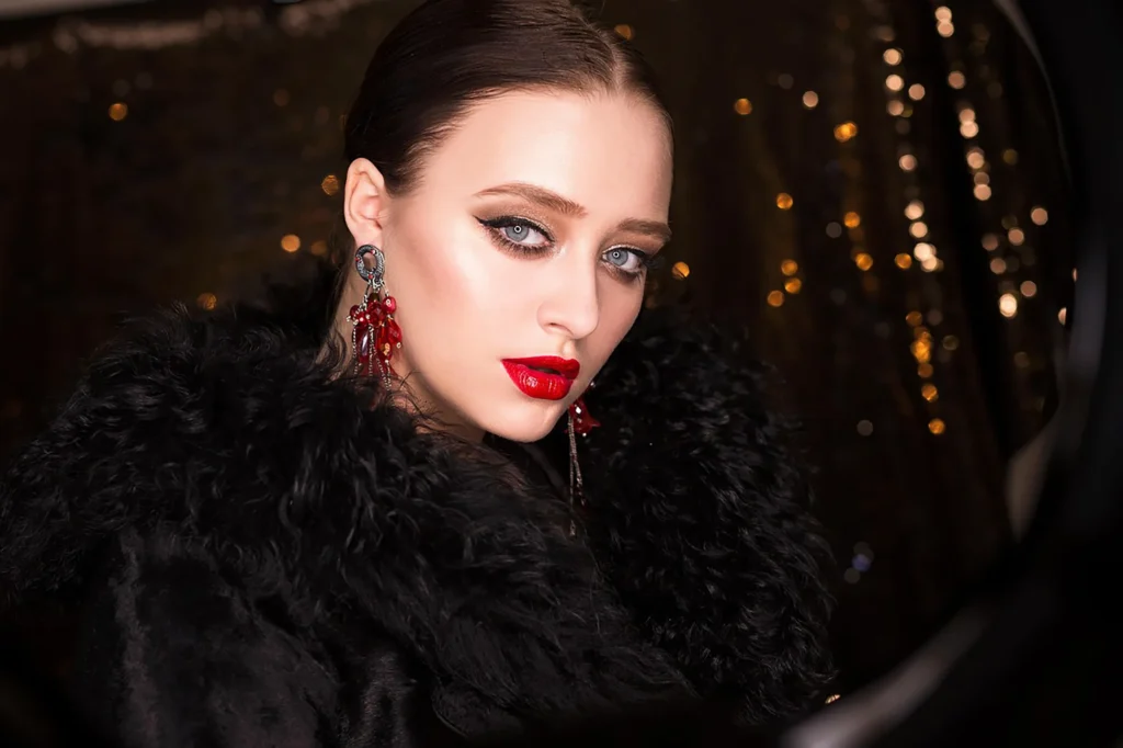 3 formas diferentes de usar el labial rojo para Navidad - Laura Blondel, Makeup Artist & Hair Stylist en Sevilla